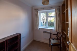 Bed 2- click for photo gallery